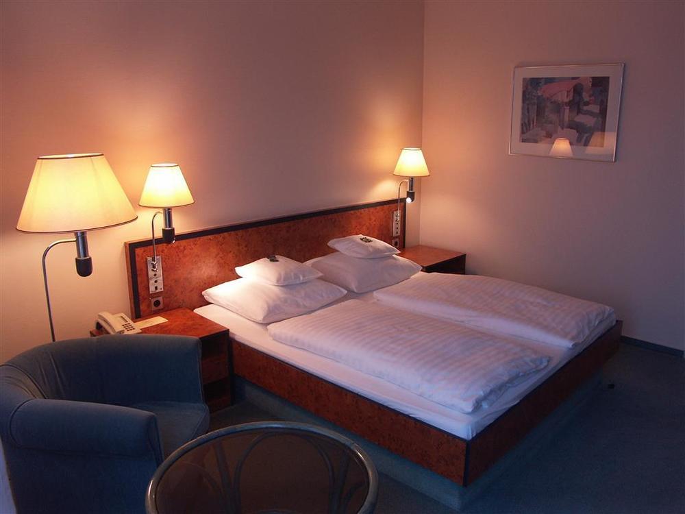 Hotel Arkadia ฟรีดริชสดอร์ฟ ห้อง รูปภาพ