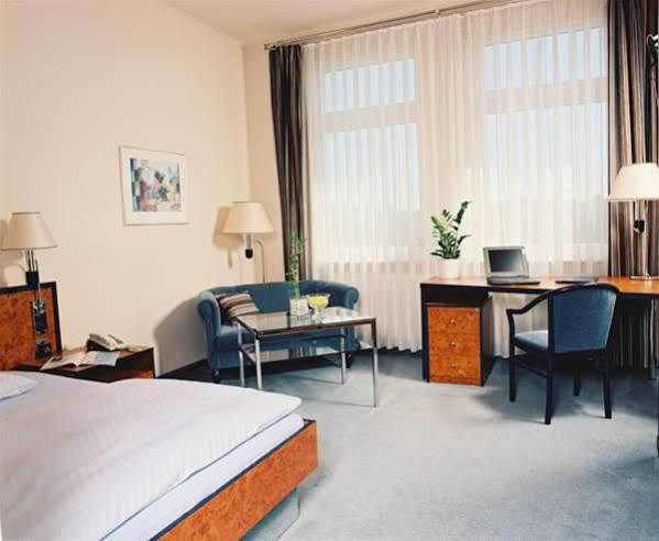 Hotel Arkadia ฟรีดริชสดอร์ฟ ภายนอก รูปภาพ